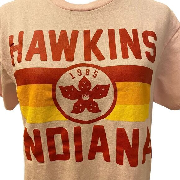 Stranger Things Hawkins Indians Pink Short Sleeve Tee Shirt Sz M - Picture 2 of 14